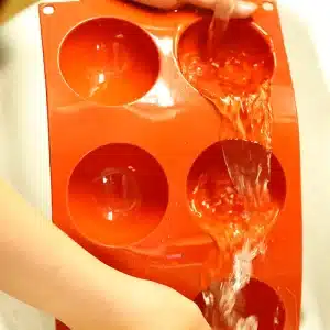 How to Clean Silicone Baking Molds