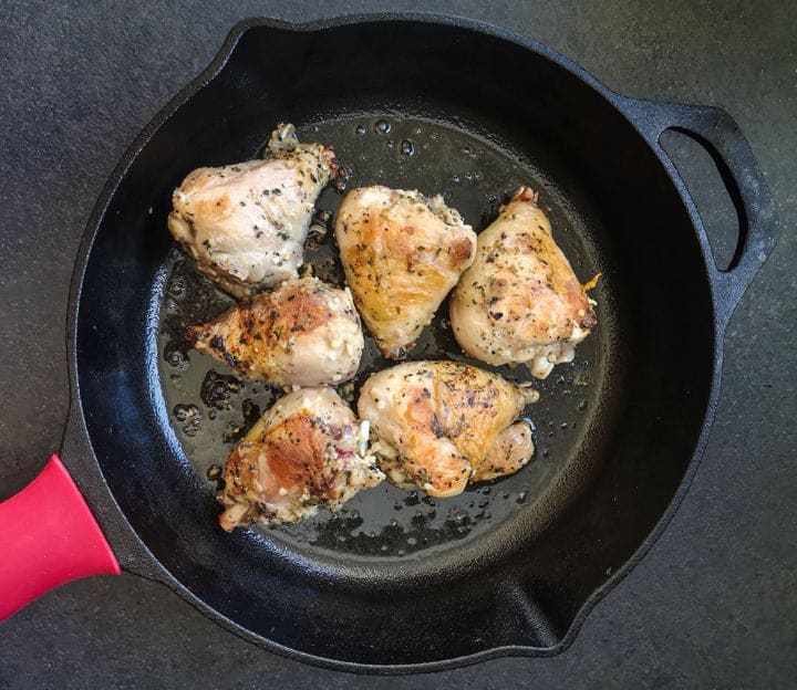 How to Cook Chicken Thighs in a Frying Pan