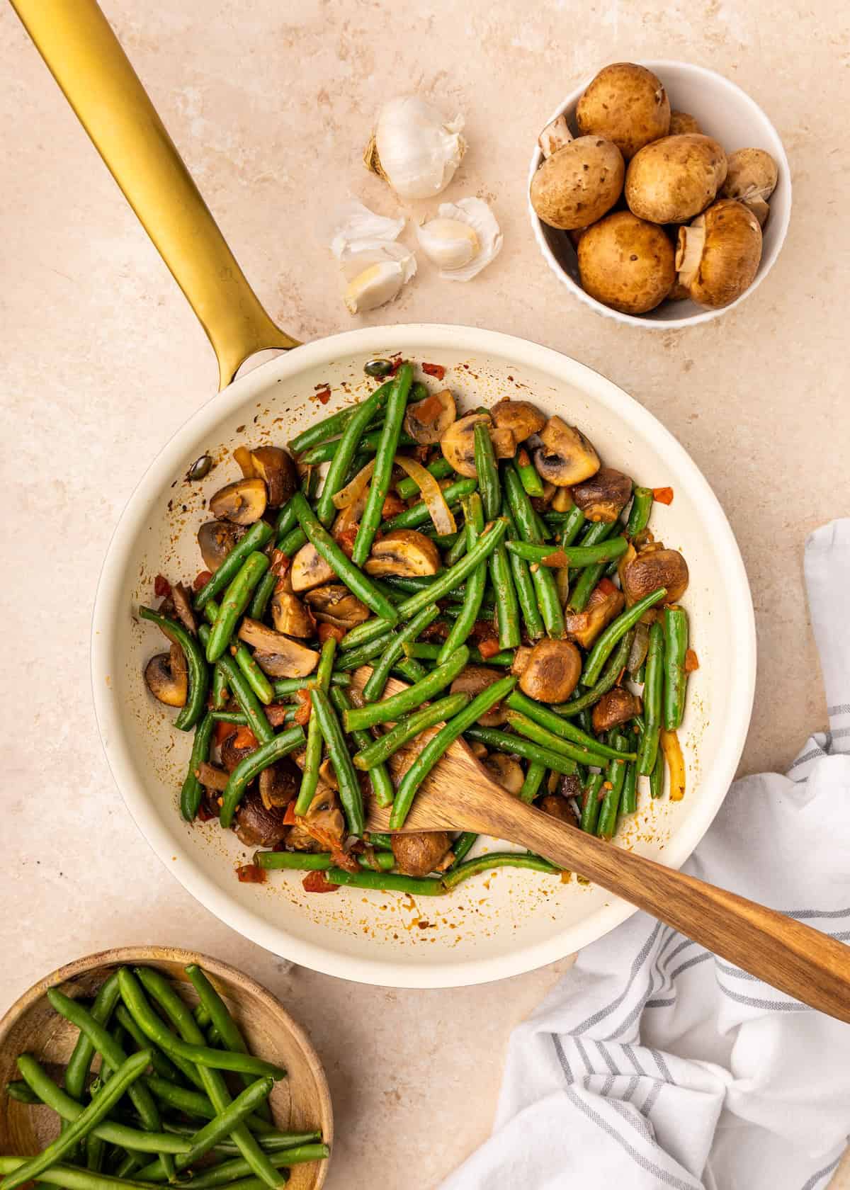 How to Cook Green Beans in a Frying Pan