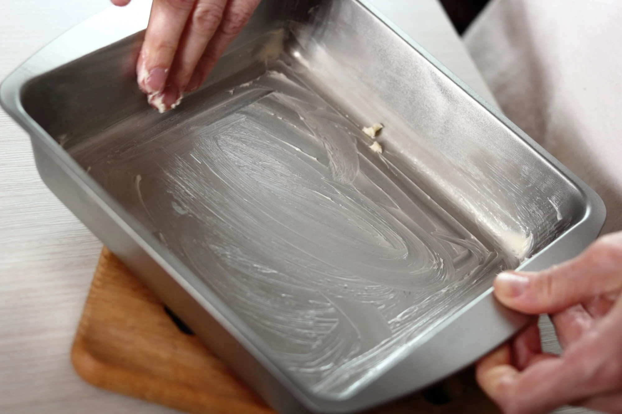 How to Grease Silicone Baking Pans