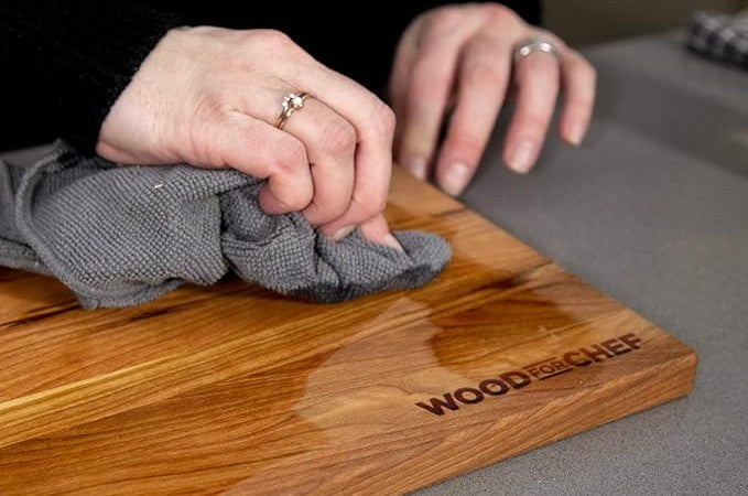 How to Maintain a Wood Cutting Board