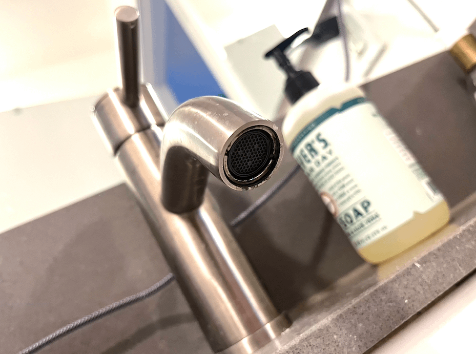 How to Remove Kitchen Faucet Filter