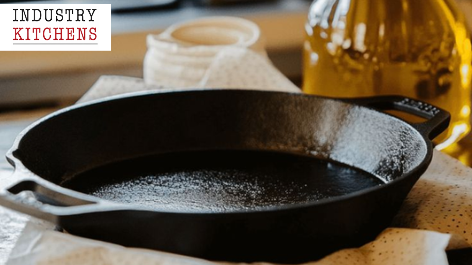 How to Season Cast Iron Skillet With Flaxseed Oil