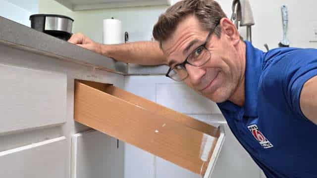 How to Unstick a Kitchen Drawer