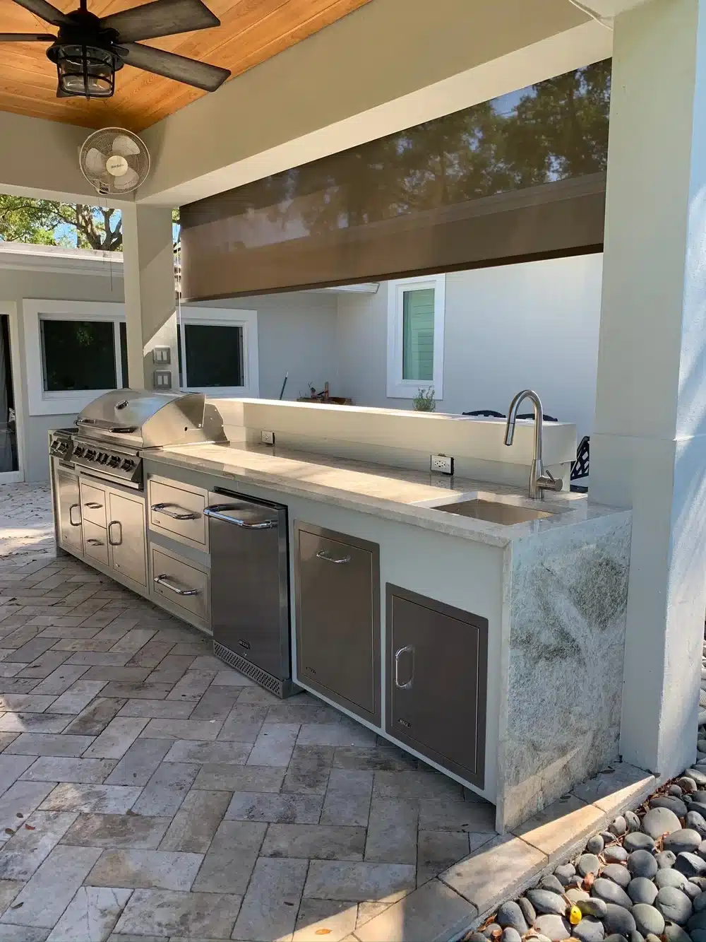 Outdoor Kitchen With Grill And Flat Top
